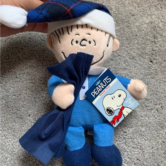 Peanuts Toys Peanuts Linus Christmas Musical Plush Boy With Blanket